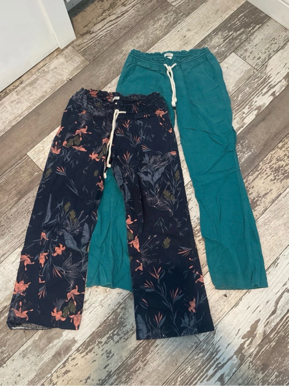 Roxy XS Drawstring Beach Pants - Teal and Navy Floral